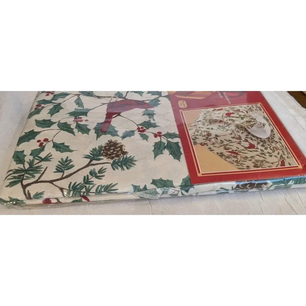 NOS Tablecloth Christmas 90s Cardinals Oval Audubon Cotton 60x84 Fabric Festive